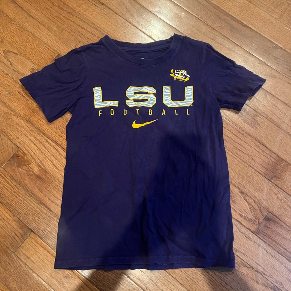 LSU t shirt